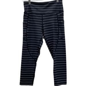 Zyia Active Black and White Striped Capri Leggings Size 6-8 Good Used Condition
